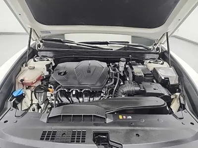 Hyundai Grandeur 2023, 39055 км, за 19190.75 USD
