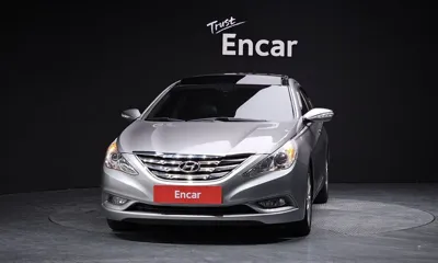 Hyundai Sonata 2010, 130747 км, за 2213.97 USD