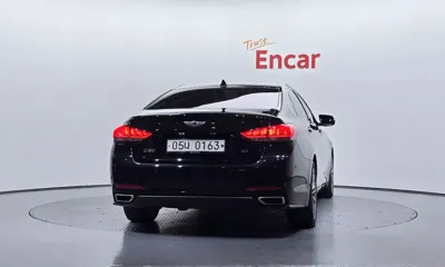 Hyundai Genesis 2016, 113809 км, за 8131.68 USD