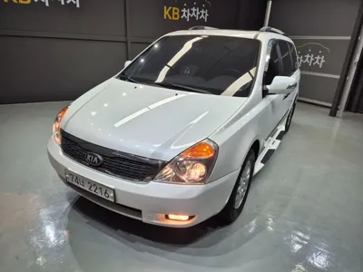 Kia Canival · 2013 год