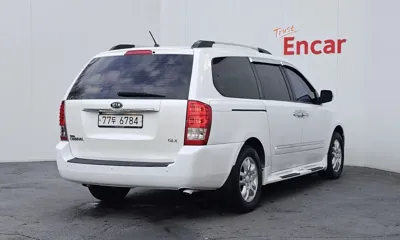 Kia Canival 2012, 111603 км, за 2649 USD