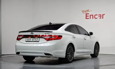 Hyundai Grandeur 2014, 172989 км, за 5267.95 USD