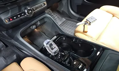 Volvo XC40 2021, 84330 км, за 19450.97 USD - фото 9