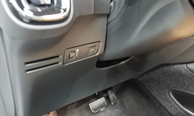 Volvo XC40 2021, 84330 км, за 19450.97 USD - фото 29