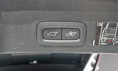 Volvo XC40 2021, 84330 км, за 19450.97 USD - фото 30