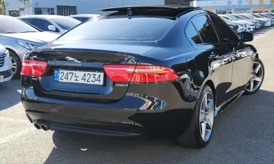 Jaguar XE 2017, 99400 км, за 5618.72 USD
