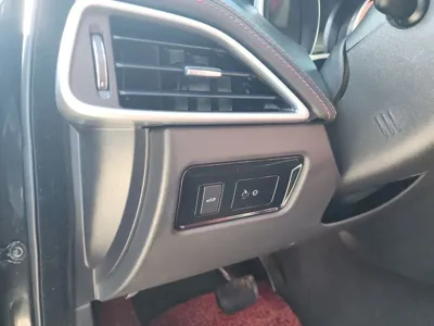 Jaguar XE 2017, 99400 км, за 5618.72 USD - фото 15