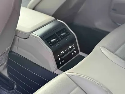 Porsche Panamera 2024, 14000 км, за 121753.67 USD - фото 15