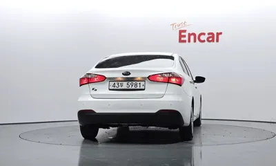Kia K3 2015, 38952 км, за 4065.95 USD