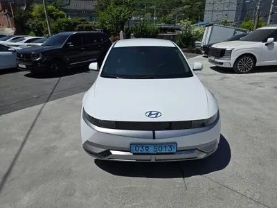 Hyundai Ioniq5 2023, 27100 км, за 24281.21 USD