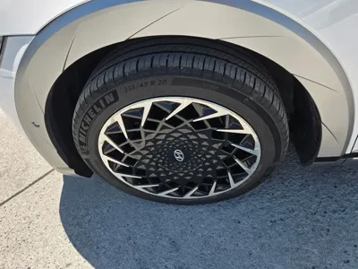 Hyundai Ioniq5 2023, 27100 км, за 24281.21 USD - фото 20