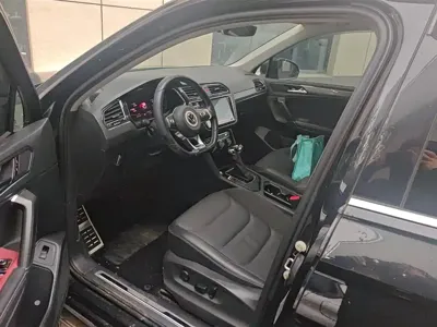 Volkswagen Tiguan L 2021, 71000 км, за 15419.93 USD - фото 9