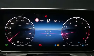 Mercedes-Benz C-Class 2022, 43759 км, за 22326.58 USD - фото 8