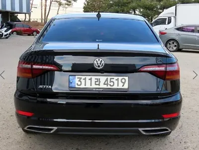 Volkswagen Jetta 2021, 84783 км, за 12052.12 USD