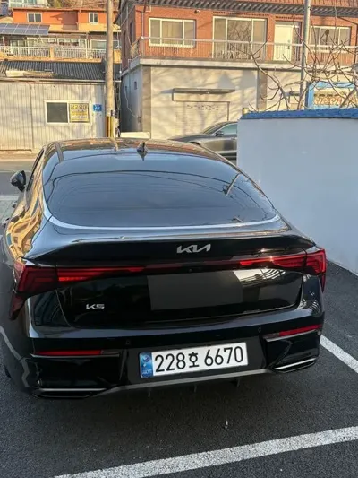 Kia K5 2025, 3300 км, за 15954.41 USD