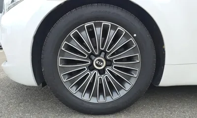 Kia K9 2013, 181819 км, за 4228.47 USD