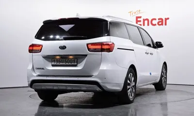 Kia Canival 2017, 212690 км, за 4558.97 USD