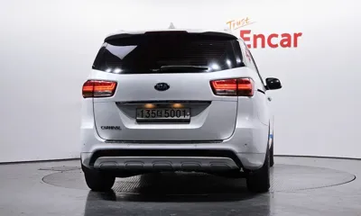 Kia Canival 2017, 212690 км, за 4558.97 USD
