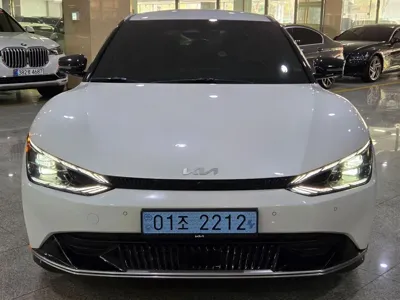Kia EV6 2023, 23667 км, за 21433.24 USD