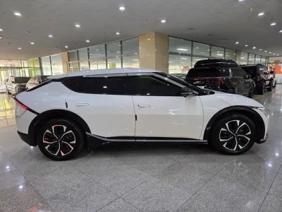 Kia EV6 2023, 23667 км, за 21433.24 USD