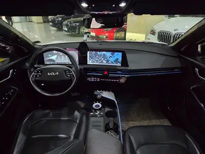 Kia EV6 2023, 23667 км, за 21402.57 USD - фото 8