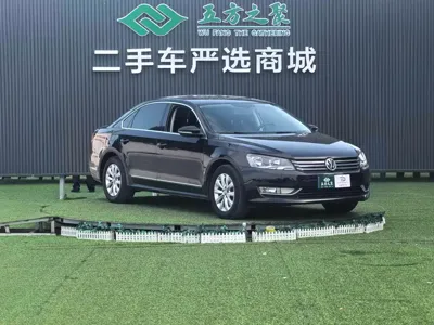 Volkswagen Passat 2013, 172000 км, за 5252.81 USD