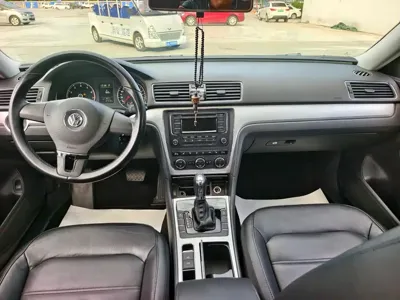 Volkswagen Passat 2013, 172000 км, за 5252.81 USD