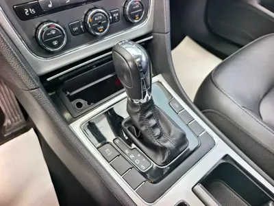 Volkswagen Passat 2013, 172000 км, за 5252.81 USD - фото 8
