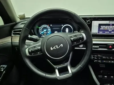 Kia K5 2023, 16980 км, за 15536.63 USD - фото 9