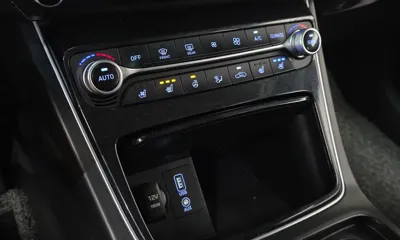 Hyundai Grandeur 2019, 80865 км, за 9702.41 USD - фото 11