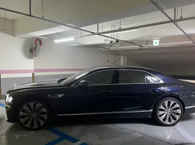 Bentley Flying Spur 2022, 43000 км, за 144413.81 USD