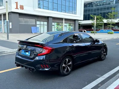 Honda Civic 2017, 100000 км, за 7446.9 USD