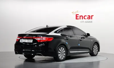 Hyundai Grandeur 2015, 222529 км, за 3501.82 USD