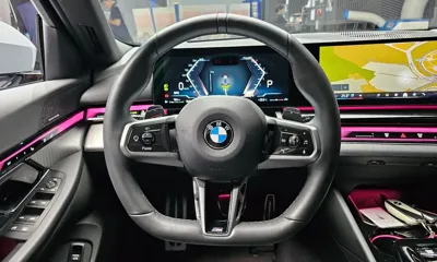 BMW 5-Series 2024, 51553 км, за 45439.75 USD - фото 13