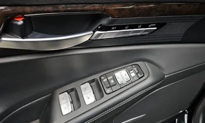 Genesis G90 2020, 124469 км, за 22596.63 USD - фото 12