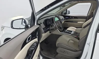Kia Canival 2023, 67185 км, за 24267.16 USD - фото 11
