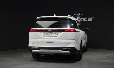 Kia Canival 2021, 151489 км, за 10895.27 USD