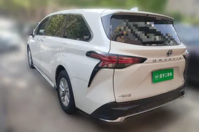 Toyota Granvia 2023, 40000 км, за 29942 USD