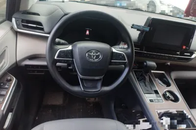 Toyota Granvia 2023, 40000 км, за 29942 USD - фото 10