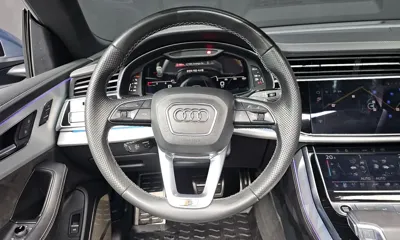 Audi Q8 2021, 49932 км, за 48903.77 USD - фото 13