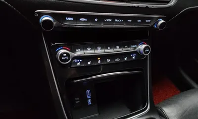 Hyundai Grandeur 2017, 128805 км, за 8145.03 USD - фото 16