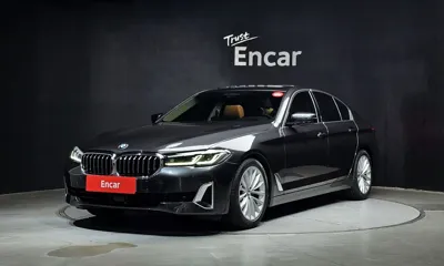 BMW 5-Series · 2023 год