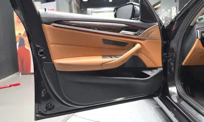 BMW 5-Series 2023, 43550 км, за 23376.95 USD - фото 24
