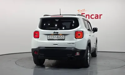 Jeep Renegade 2021, 83823 км, за 9055.38 USD