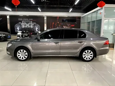 Skoda Superb 2010, 91000 км, за 2024.68 USD