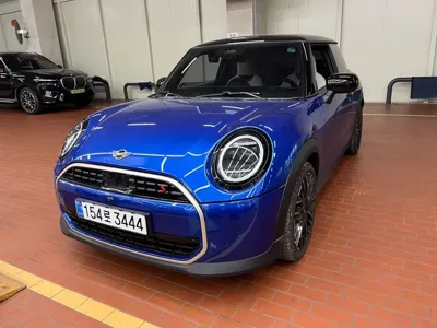 MINI Cooper 2025, 4793 км, за 22752.38 USD