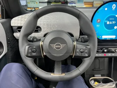 MINI Cooper 2025, 4793 км, за 22752.38 USD - фото 7