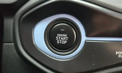 Hyundai Veloster 2021, 29309 км, за 18167.6 USD - фото 27