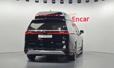 Kia Canival 2021, 97220 км, за 20977.21 USD