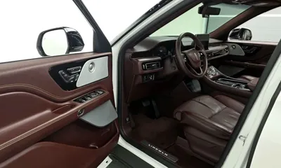 Lincoln Aviator 2023, 23544 км, за 41563.54 USD - фото 10